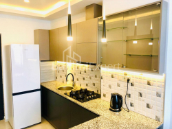 公寓 3-комн 57 m² - 尼科·皮罗斯马尼, Batumi