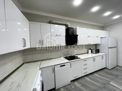 公寓 3-комн 110 m² - 米哈伊尔·贾瓦希什维利, Batumi