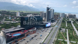 公寓 60 平方米的公寓 - 治安官 Khimshiashvili, Batumi, 佐治亚州。