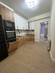 公寓 3-комн 64 m² - 尼科·皮罗斯马尼, Batumi