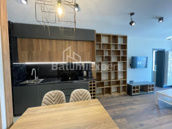 公寓 3-комн 61.6 m² - 英雄巷, Batumi