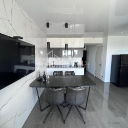 公寓 2-комн 57 m² - 莱赫和玛丽亚·卡钦斯基, Batumi