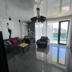 公寓 2-комн 57 m² - 莱赫和玛丽亚·卡钦斯基, Batumi