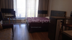 公寓 35 平方米的公寓 - 莱赫和玛丽亚·卡钦斯基, Batumi, 佐治亚州。