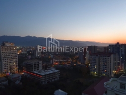 公寓 33 平方米的公寓 - 沙尔瓦·伊纳萨里泽, Batumi, 佐治亚州。