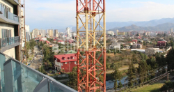 公寓 62.7 平方米的公寓 - 莱赫和玛丽亚·卡钦斯基, Batumi, 佐治亚州。