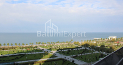 公寓 172.2 平方米的公寓 - 莱赫和玛丽亚·卡钦斯基, Batumi, 佐治亚州。