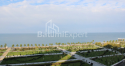 公寓 172.2 平方米的公寓 - 莱赫和玛丽亚·卡钦斯基, Batumi, 佐治亚州。