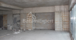 公寓 172.2 平方米的公寓 - 莱赫和玛丽亚·卡钦斯基, Batumi, 佐治亚州。