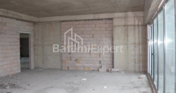 公寓 75.75 平方米的公寓 - 莱赫和玛丽亚·卡钦斯基, Batumi, 佐治亚州。