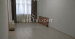 公寓 3-комн 66.8 m² - 优素福·科巴拉泽, Batumi