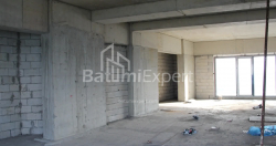 公寓 172.49 平方米的公寓 - 莱赫和玛丽亚·卡钦斯基, Batumi, 佐治亚州。