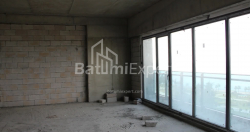公寓 75.75 平方米的公寓 - 莱赫和玛丽亚·卡钦斯基, Batumi, 佐治亚州。
