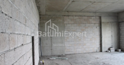 公寓 75.75 平方米的公寓 - 莱赫和玛丽亚·卡钦斯基, Batumi, 佐治亚州。