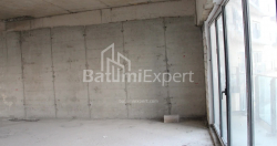 公寓 172.68 平方米的公寓 - 莱赫和玛丽亚·卡钦斯基, Batumi, 佐治亚州。
