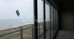 公寓 75.75 平方米的公寓 - 莱赫和玛丽亚·卡钦斯基, Batumi, 佐治亚州。
