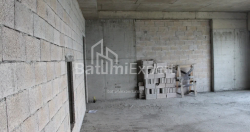 公寓 75.75 平方米的公寓 - 莱赫和玛丽亚·卡钦斯基, Batumi, 佐治亚州。
