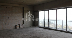 公寓 75.75 平方米的公寓 - 莱赫和玛丽亚·卡钦斯基, Batumi, 佐治亚州。
