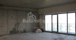 公寓 172.68 平方米的公寓 - 莱赫和玛丽亚·卡钦斯基, Batumi, 佐治亚州。