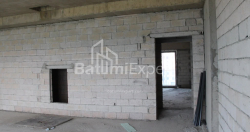 公寓 75.75 平方米的公寓 - 莱赫和玛丽亚·卡钦斯基, Batumi, 佐治亚州。