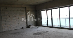 公寓 75.75 平方米的公寓 - 莱赫和玛丽亚·卡钦斯基, Batumi, 佐治亚州。