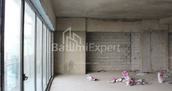 公寓 172.82 平方米的公寓 - 莱赫和玛丽亚·卡钦斯基, Batumi, 佐治亚州。